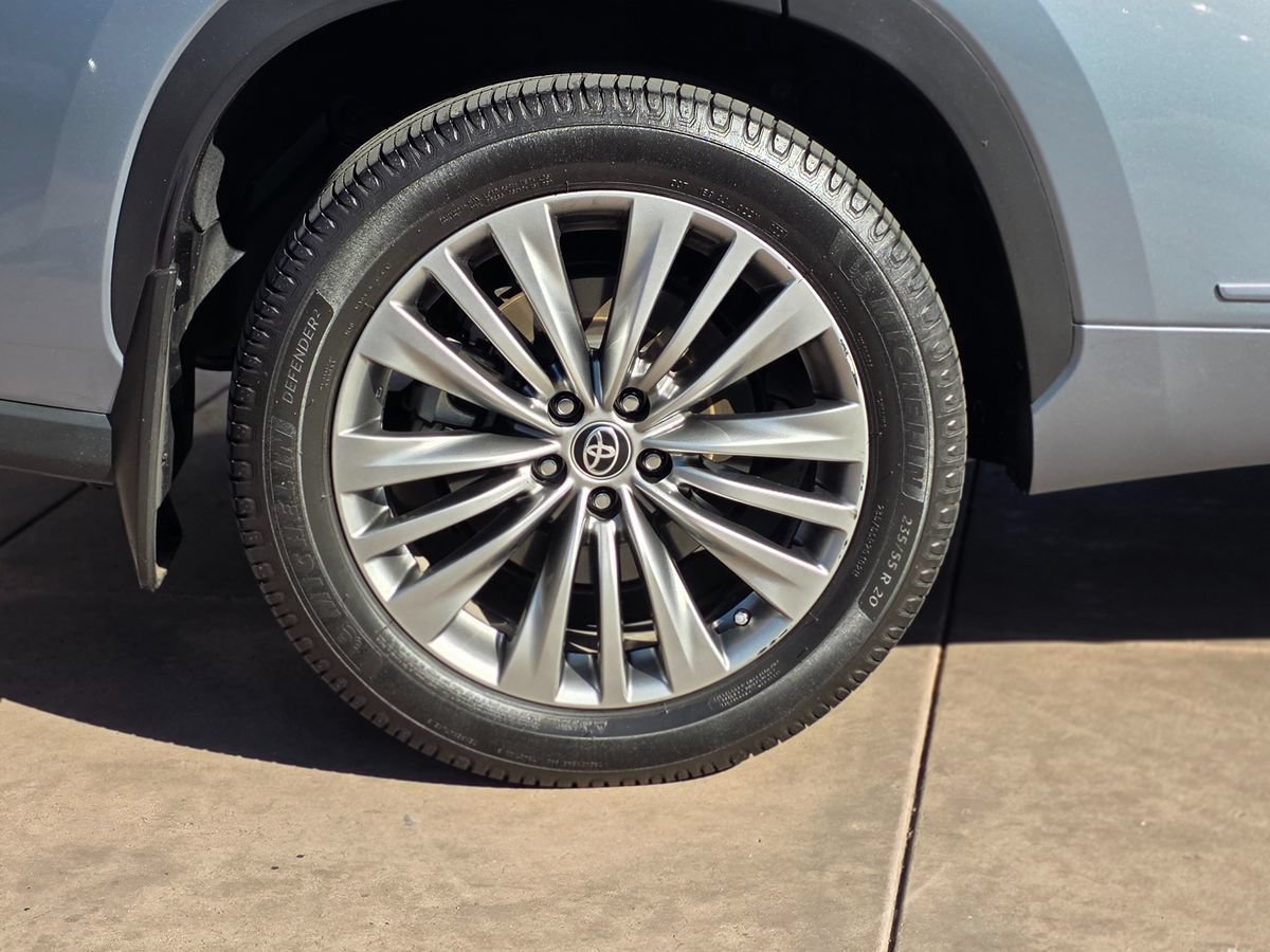 Used 2021 Toyota Highlander Platinum AWD/4WD image 13