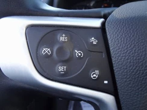 Used 2024 GMC Terrain SLT image 15