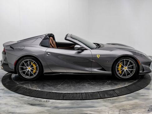 Used 2022 Ferrari 812 GTS RWD image 26