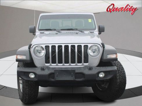 Used 2020 Jeep Gladiator Sport w/ Quick Order Package 24S image 10