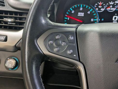 Used 2019 Chevrolet Suburban Premier AWD/4WD image 19