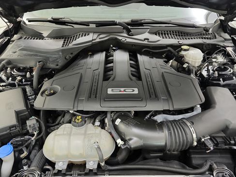 Used 2021 Ford Mustang GT RWD image 32