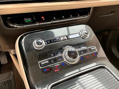 Used 2022 Lincoln Nautilus Reserve image 31