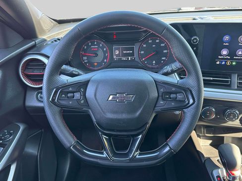 Used 2024 Chevrolet Trax RS image 13