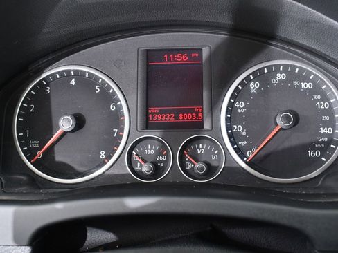 Used 2009 Volkswagen Tiguan SE image 25