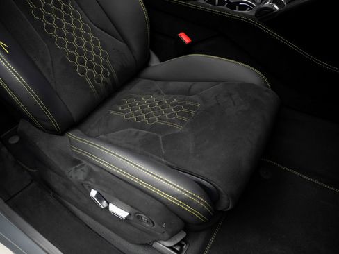 Used 2024 Lamborghini Urus Performante image 73