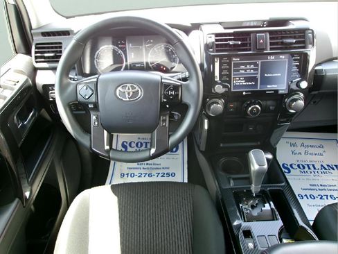 Used 2024 Toyota 4Runner TRD Off-Road image 11