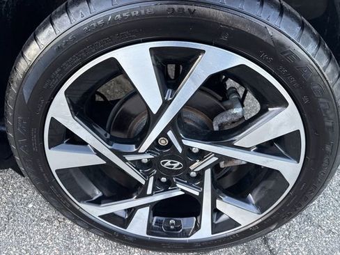 Used 2022 Hyundai Kona Limited image 13