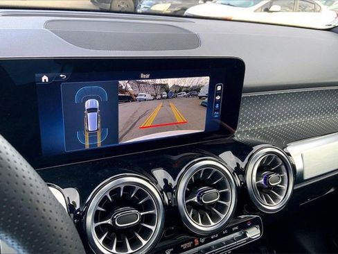 Certified 2024 Mercedes-Benz GLB 250 4MATIC image 23