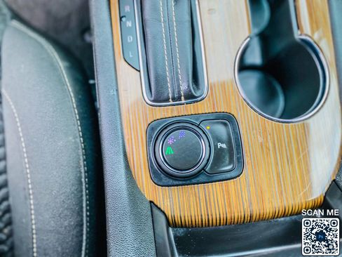 Used 2019 GMC Acadia SLE w/ Driver Alert Package I image 24