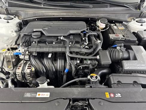 Used 2026 Hyundai Elantra SE FWD image 22