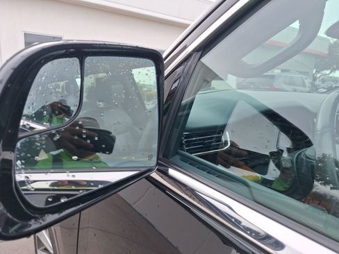 Used 2022 Jeep Grand Wagoneer Series II w/ Convenience Group III image 15