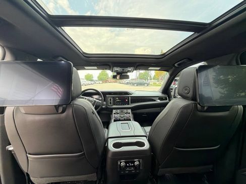 Certified 2023 GMC Yukon XL Denali AWD/4WD image 29
