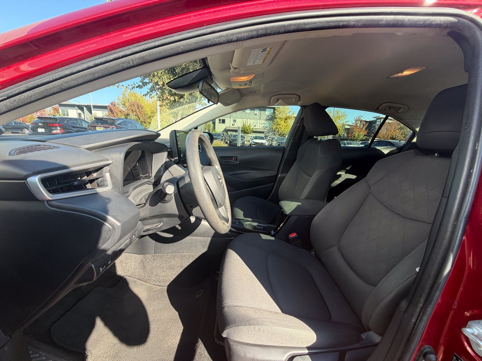 Used 2022 Toyota Corolla LE FWD image 11