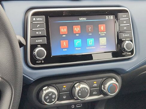 New 2025 Nissan Versa SV image 12