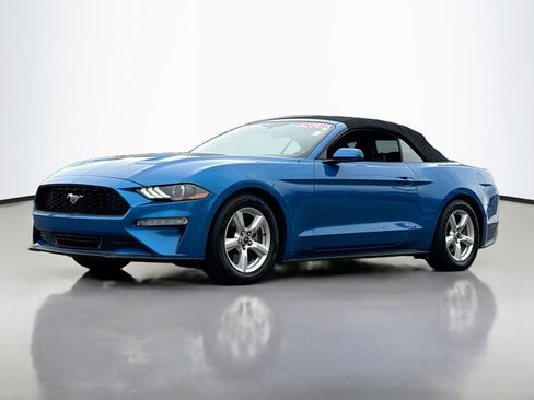 Used 2019 Ford Mustang Convertible RWD image 10