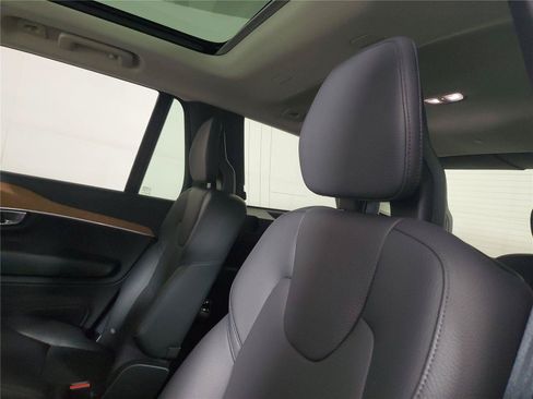 Certified 2024 Volvo XC90 B6 Plus w/ Protection Package Premier AWD/4WD image 13