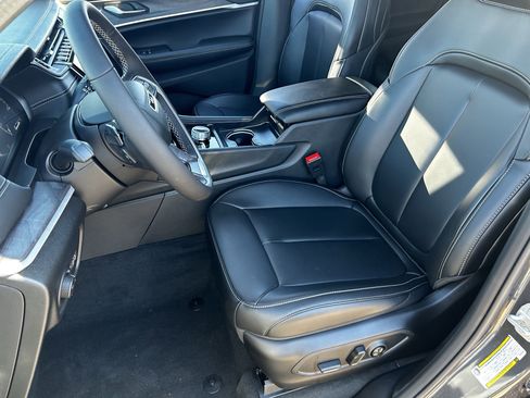 New 2025 Jeep Grand Cherokee Limited w/ Trailer Tow Package image 17