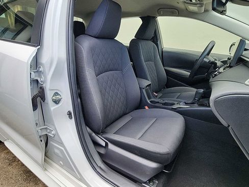 Used 2023 Toyota Corolla LE image 25