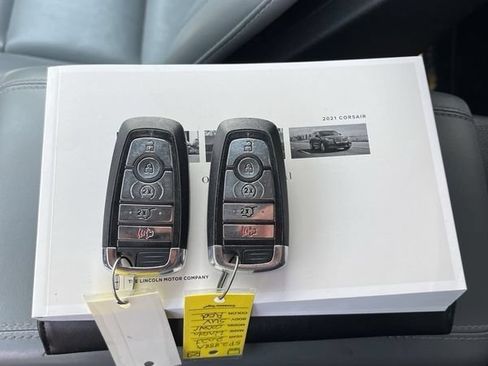 Used 2021 Lincoln Corsair AWD w/ Sport Package image 43