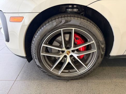 Certified 2026 Porsche Macan S AWD/4WD image 10