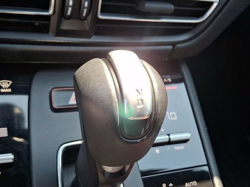 Used 2024 Porsche Macan S AWD/4WD image 16