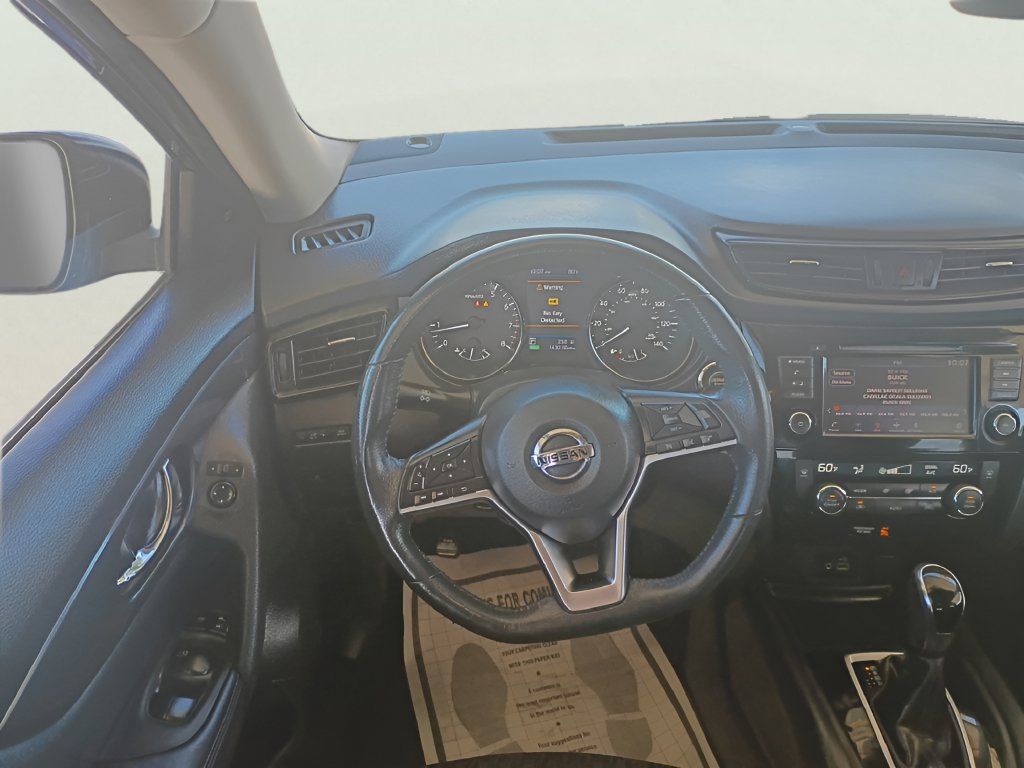 Used 2018 Nissan Rogue SV FWD image 21