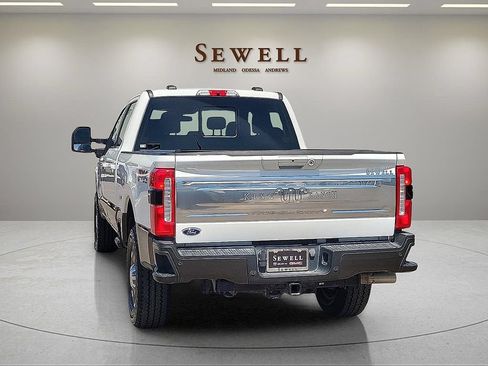 Used 2024 Ford F350 King Ranch w/ FX4 Off-Road Package AWD/4WD image 3