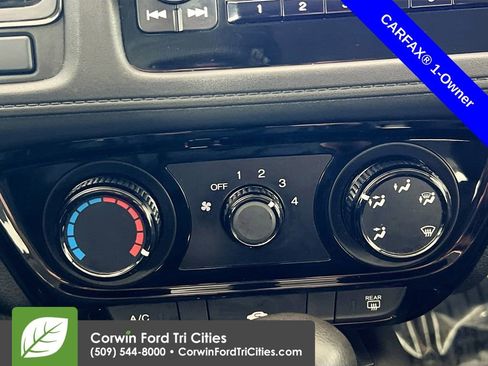 Used 2018 Honda HR-V LX image 9