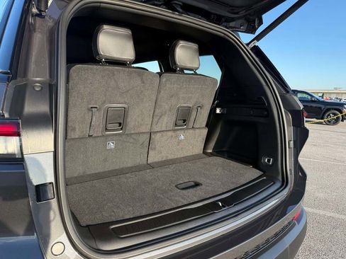 New 2025 Jeep Grand Cherokee L Limited image 19