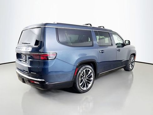 Used 2024 Jeep Wagoneer L Series III w/ Premium Group I AWD/4WD image 7