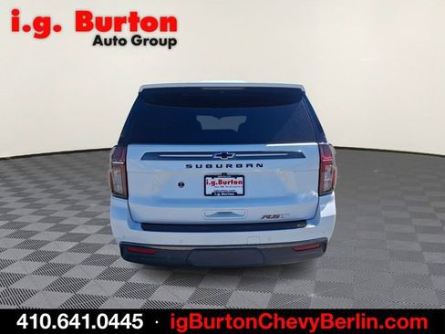 Certified 2022 Chevrolet Suburban RST w/ Luxury Package AWD/4WD image 5