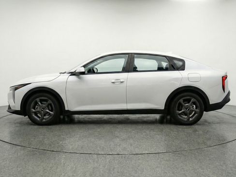 Used 2025 Kia K4 FWD image 5