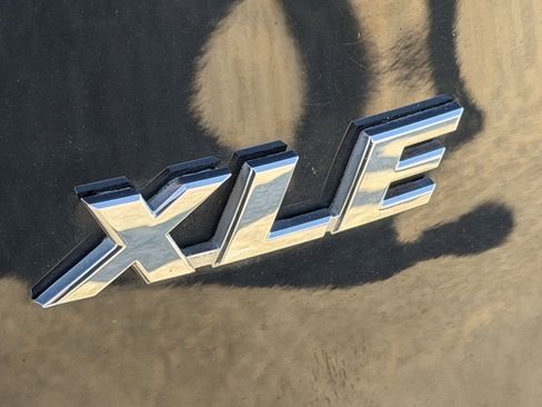 Used 2024 Toyota RAV4 XLE FWD image 11