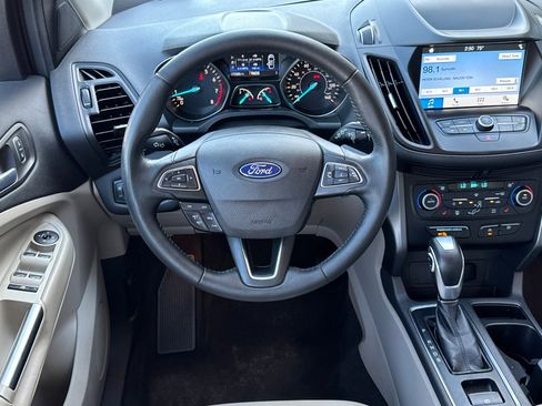 Used 2019 Ford Escape SEL image 14