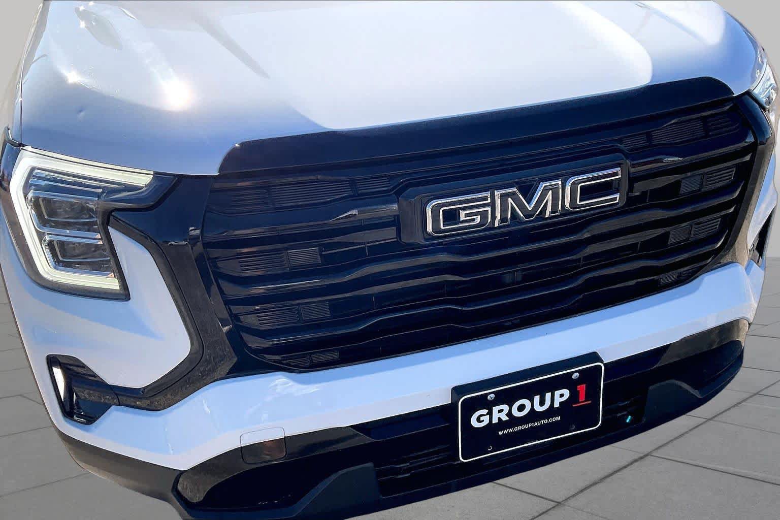 Used 2026 GMC Terrain Elevation w/ Elevation Premium Package FWD image 29