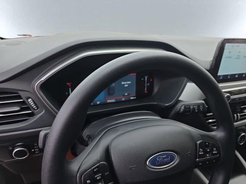 Used 2025 Ford Escape Active FWD image 4