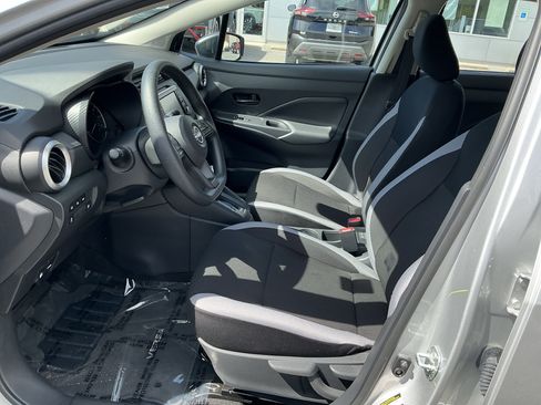 Used 2025 Nissan Versa S w/ S Plus Package FWD image 10