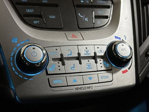 Used 2016 Chevrolet Equinox LTZ w/ Enhanced Convenience Package FWD image 16
