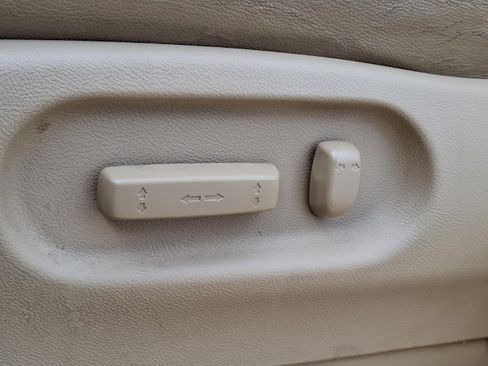 Used 2010 Honda Odyssey Touring image 4