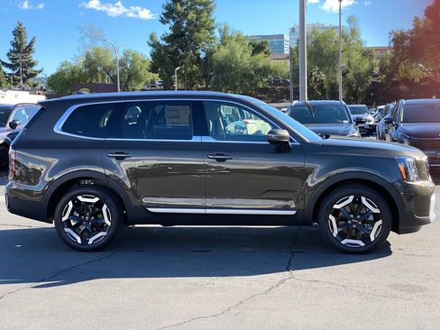 New 2025 Kia Telluride EX image 2