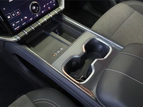 Used 2025 GMC Acadia Elevation image 20