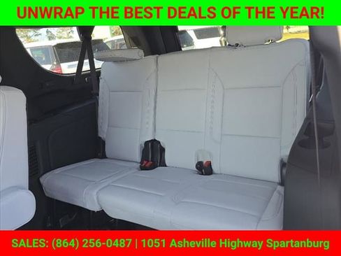 New 2025 Chevrolet Suburban Premier image 17