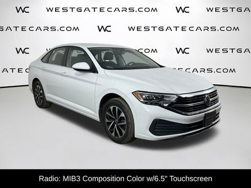 Used 2022 Volkswagen Jetta S image 2