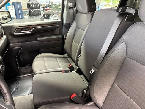 Used 2024 Chevrolet Silverado 1500 LT AWD/4WD image 25