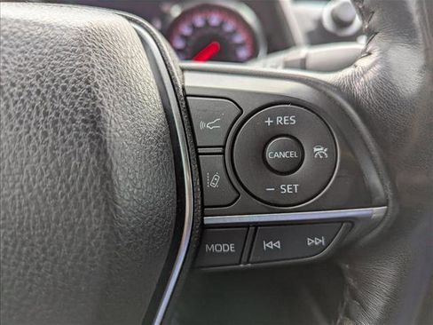 Used 2019 Toyota Camry XSE image 14
