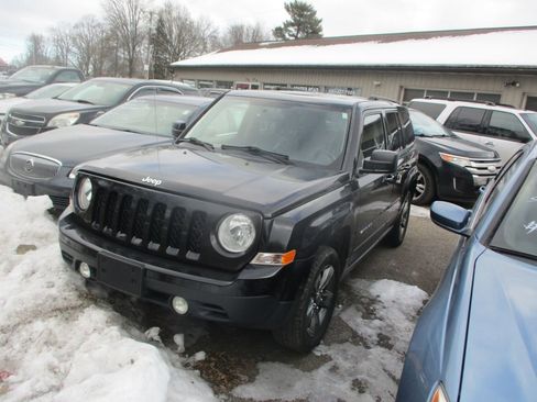 Used 2015 Jeep Patriot High Altitude image 2