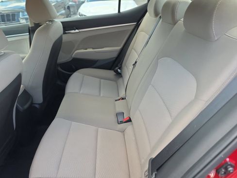 Used 2020 Hyundai Elantra SE w/ Cargo Package (C1) FWD image 11