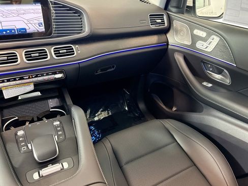 New 2026 Mercedes-Benz GLS 450 4MATIC image 21