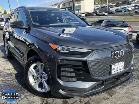 Used 2025 Audi Q6 e-tron Premium w/ Convenience Package image 1